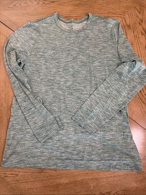 Lululemon Men's Heathered Green Long-Sleeve Crew Neck Shirt